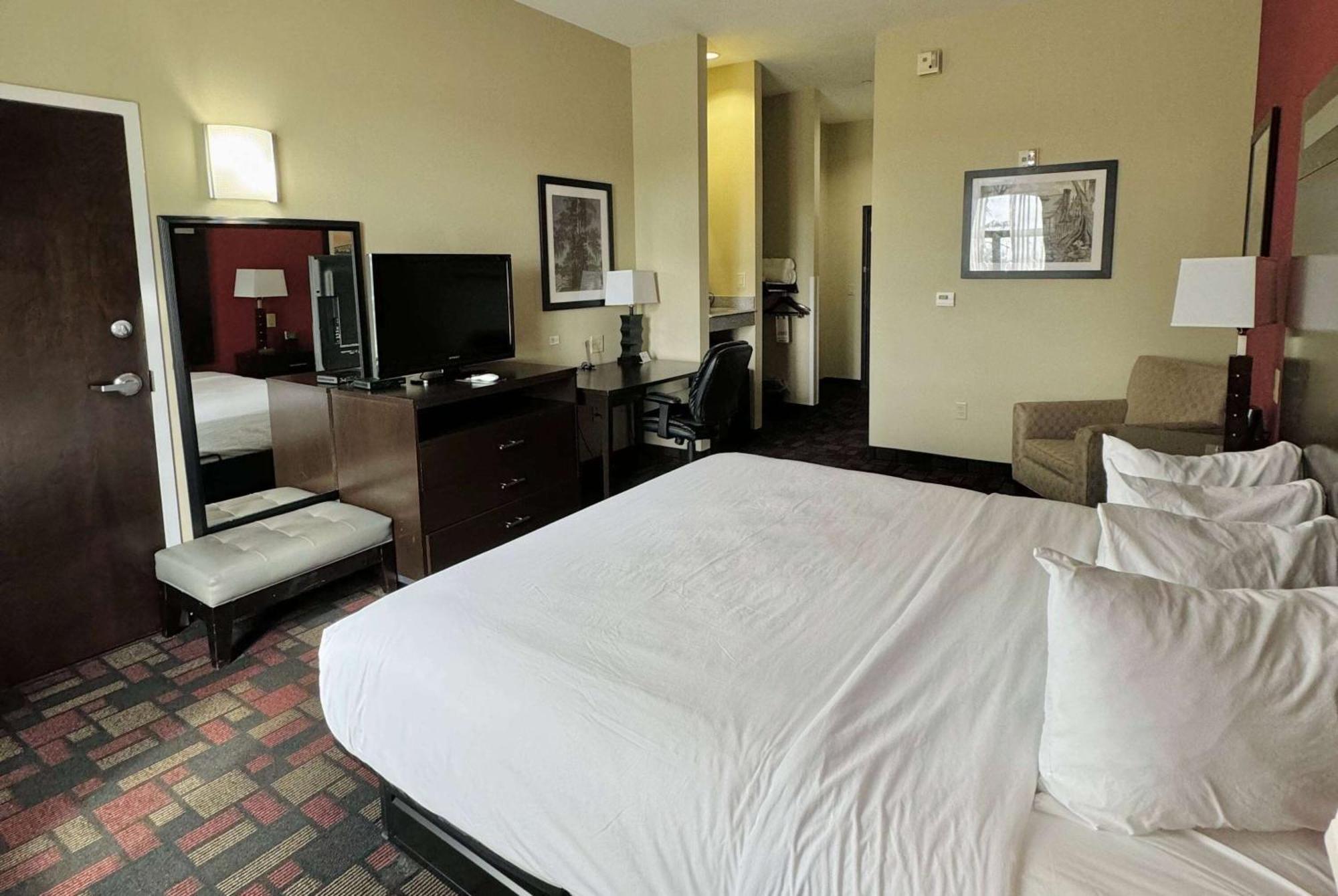 Wingate By Wyndham Lake Charles Casino Area מראה חיצוני תמונה