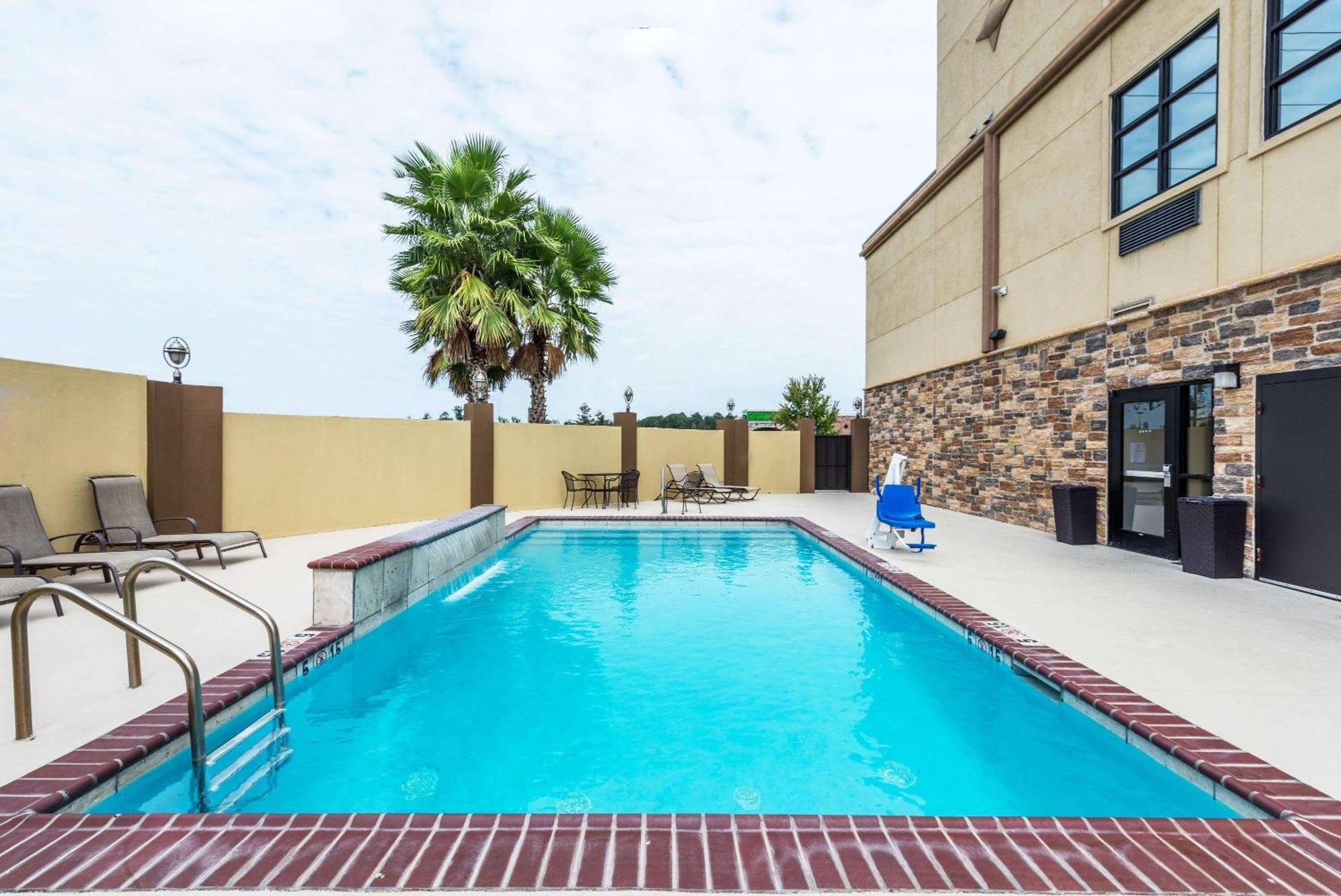 Wingate By Wyndham Lake Charles Casino Area מראה חיצוני תמונה