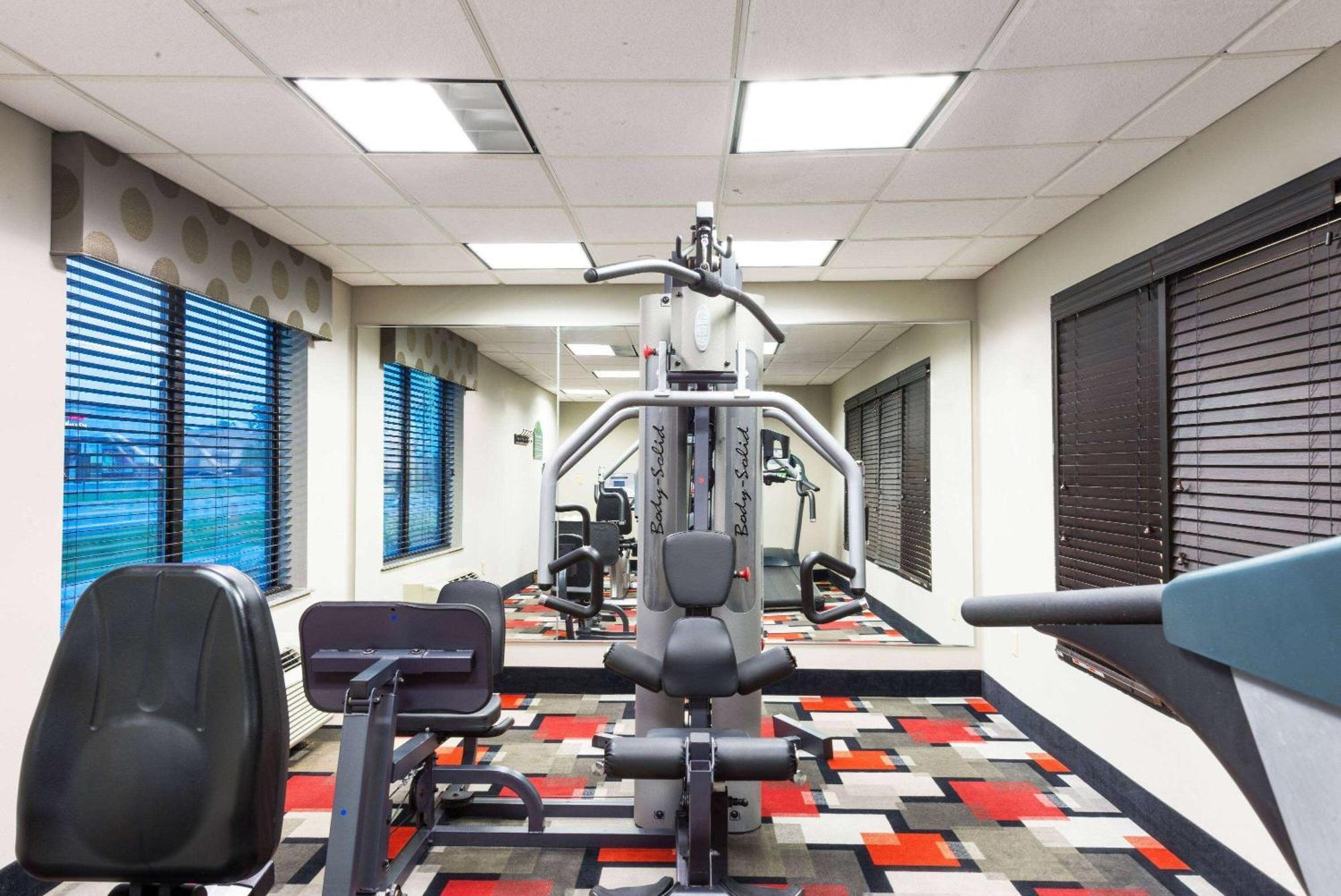 Wingate By Wyndham Lake Charles Casino Area מראה חיצוני תמונה